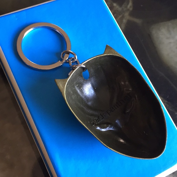 Black Panther Alloy Metal Bronze Keychain/New - Picture 2 of 4